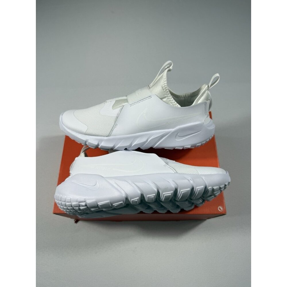 New Youth Size 7Y (GS) - Nike Flex Runner 2 Low Triple White DJ6038 100 - Picture 3 of 10